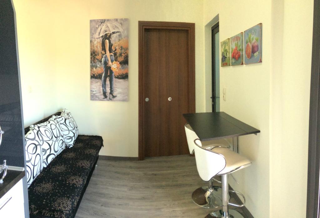 Palmyra Studios สตาวรอส ภายนอก รูปภาพ